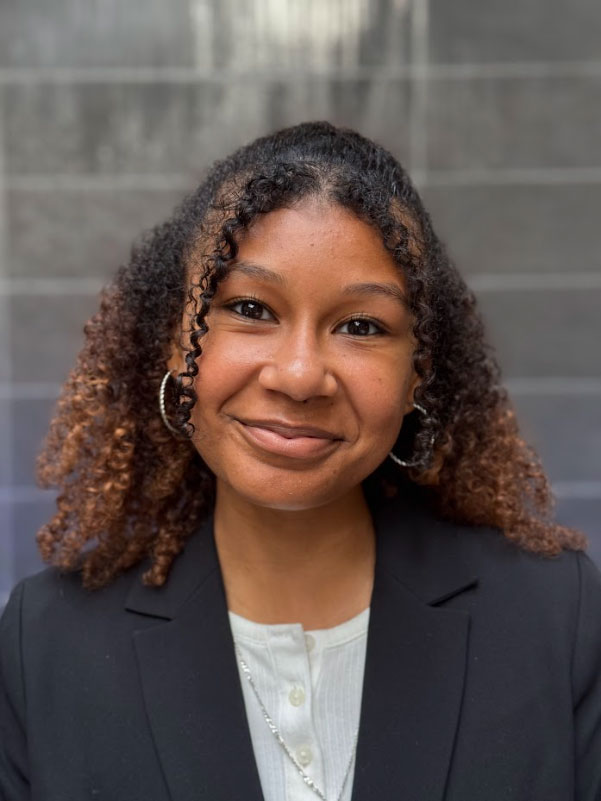 Aliana Corporate Trainer