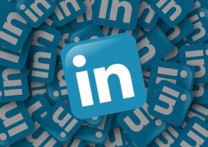 Using LinkedIn to land entry-level marketing jobs